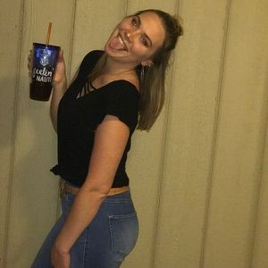 Meet your Posher, Liza